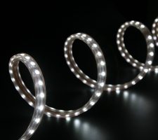 ¿Cómo pegar tiras de luces LED?